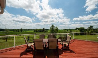 8866 Deer Run Dr, Allenton, WI 53002