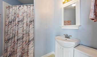 6 Kingfish St, Alligator Point, FL 32346