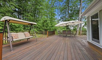 3 Bayberry Dr, Brookfield, CT 06804
