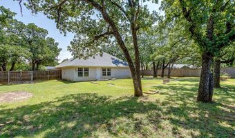 202 Woodlawn Dr, Keene, TX 76059