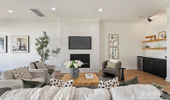 1415 Winston Dr, Charlotte, NC 28205