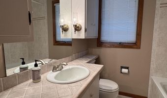 1733 Marshall Rd, Aberdeen, SD 57401