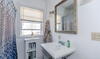 25 Rhodes Ave, Cranston, RI 02905