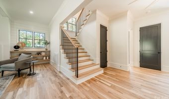 1427 Carolyn Dr, Charlotte, NC 28205