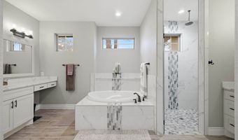 117 Crescent Rdg, Adkins, TX 78101