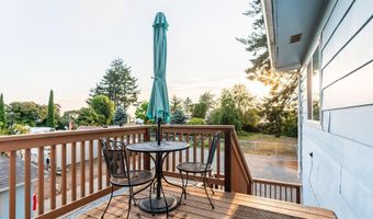 97799 Hanscam Ln, Brookings, OR 97415