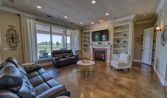 2112 Westridge Rd, Carlsbad, NM 88220