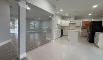 4165 3rd Ct, Atlantis, FL 33462