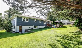 46 Jeanette Rd, Danbury, CT 06811