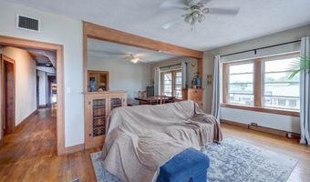 107 E 7th Ave, Arkansas City, KS 67005
