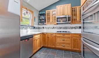 37 North St, Andover, NJ 07801