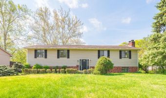 3647 E Galbraith Rd, Amberley, OH 45236