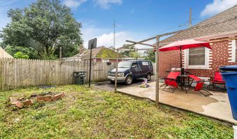 242 Pearl Harbor St, Bridgeport, CT 06610