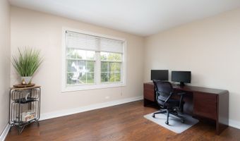 1340 Yellowstone Pkwy, Algonquin, IL 60102