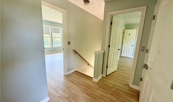 125 Goldenrod Dr, Middletown, RI 02842