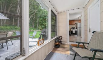 18 Oak Hill Ave, North Smithfield, RI 02896
