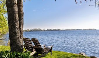 39 Bourdeau Ln N, Alburgh, VT 05440