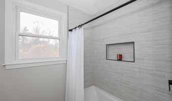 377 High St, Candia, NH 03034