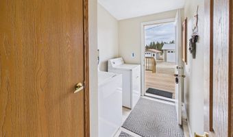 3912 4th St NW, Backus, MN 56435
