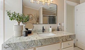 24 Pleasant St, Bangor, ME 04401