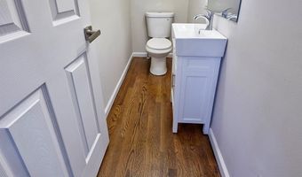 6 Levitt Ave, Bergenfield, NJ 07621