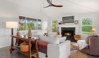 820 W Kuiaha Rd A, Haiku, HI 96708