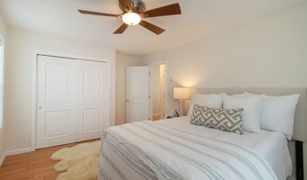 42 Waverly Rd, Branford, CT 06405