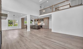 830 Club Dr W, Aurora, OH 44202