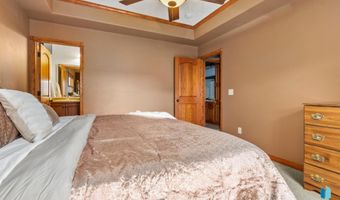 2413 E Trevino Ln, Brandon, SD 57005