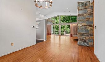 9009 CHARRED OAK Dr, Bethesda, MD 20817