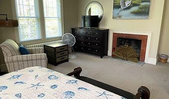 18 Wayman Ln, Bar Harbor, ME 04609