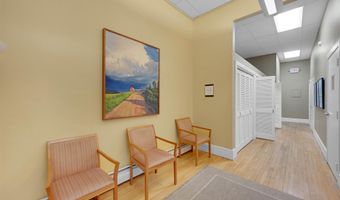 14 School St, Bristol, VT 05443