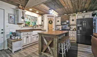 2230 Shirley Rd, Allardt, TN 38504