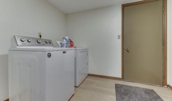 6843 Glacier Dr, Indianapolis, IN 46217