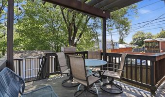 2147 S OAKLAND St, Arlington, VA 22204
