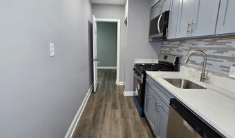 405 34TH St SE 4, Washington, DC 20019