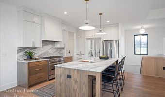 742 Honey Crk, Ada, MI 49301