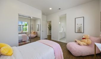 827 W Heritage Oak Ct, Altadena, CA 91001