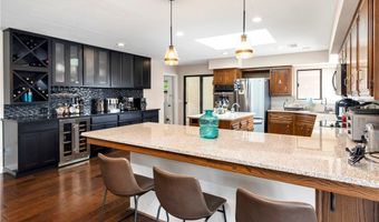 735 Del Valle Dr, Fallbrook, CA 92028