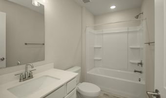 5860 156th St W, Apple Valley, MN 55124