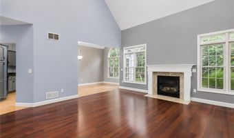 15 Sophia Cir, North Kingstown, RI 02852