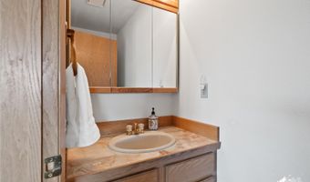 11411 Snowline Dr, Anchorage, AK 99507