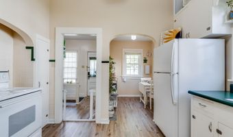 118 E Broadway Ave, Augusta, KS 67010