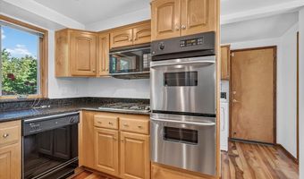 738 Fairway Ct, Ashland, OR 97520