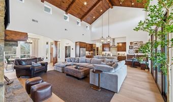 570 S Point Ct, Aledo, TX 76008