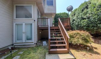 445 Captain Eames Cir 445, Ashland, MA 01721