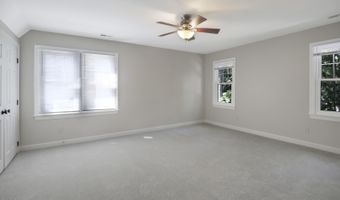 1012 New Dover Rd, Apex, NC 27502