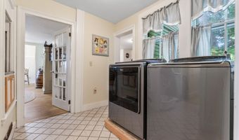 823 Washington St, Bath, ME 04530