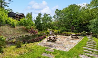 750 Silver Springs Dr W 43, Banner Elk, NC 28604