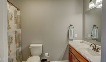 17500 Bridle Dr, Abingdon, VA 24210